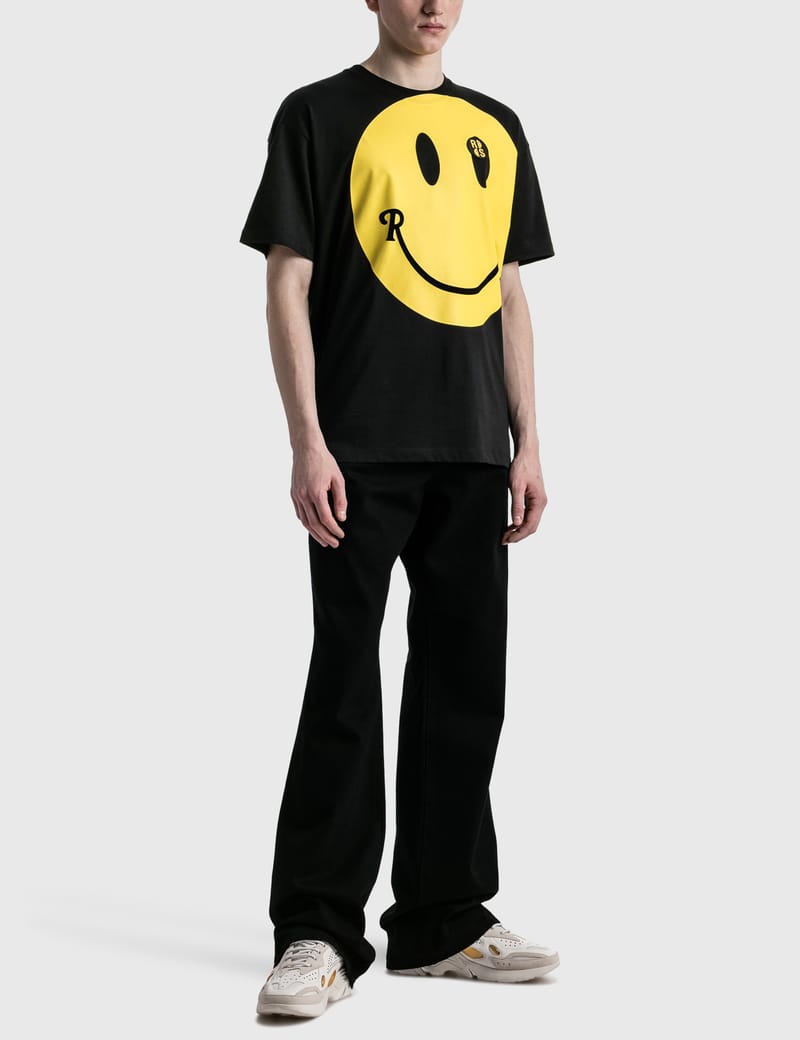 ずプロフィ RAF SIMONS - 新品 RAF SIMONS SMILEY Tシャツ Lサイズの コンパクト