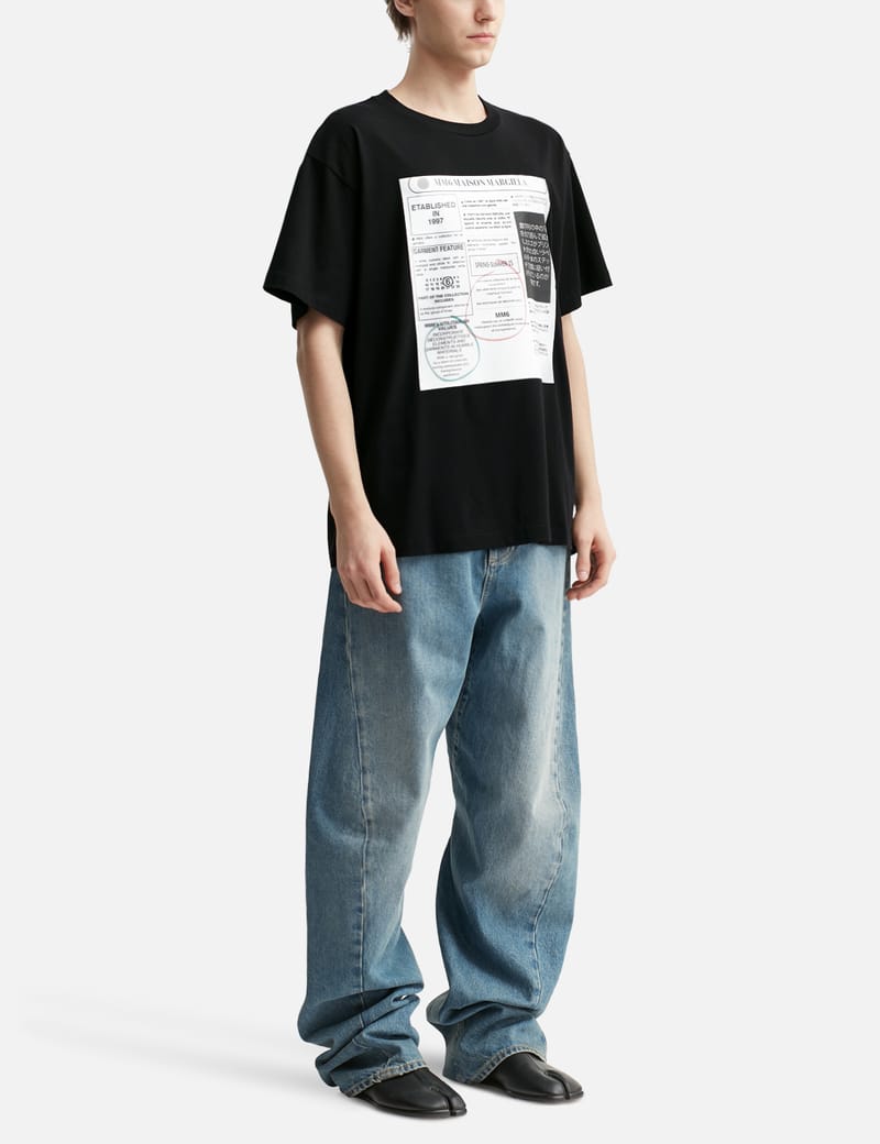 MM6 Maison Margiela - Newspaper Logo T-shirt | HBX - ハイプ