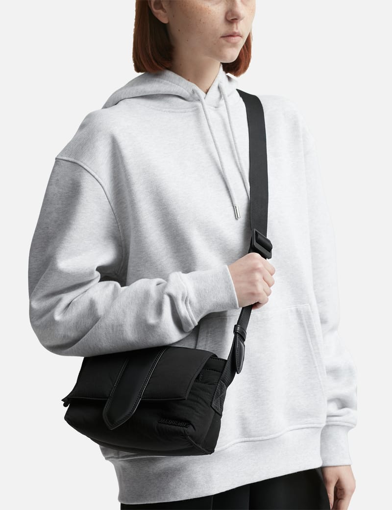 JACQUEMUS★ロゴディテール ミニメッセンジャーバッグ ブラック Jacquemus Bambino Messenger Bag | Black | FARFETCH