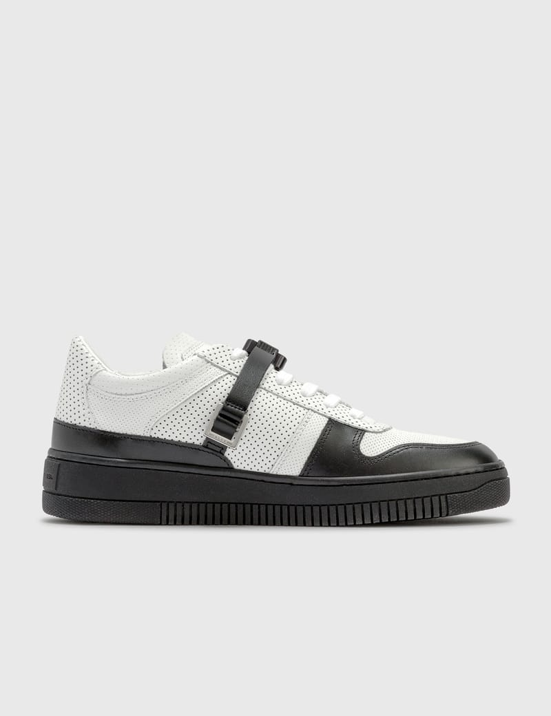 1017 ALYX 9SM - Buckle Low Trainer | HBX