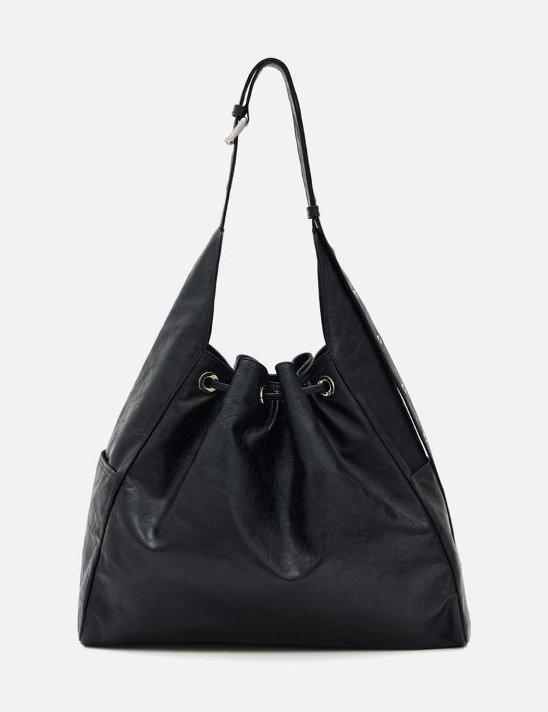DEINET - Stud Pocket Big Bag In Black | HBX - HYPEBEAST 為您 DEINET - Stud Pocket Big Bag In Black | HBX - HYPEBEAST 為您