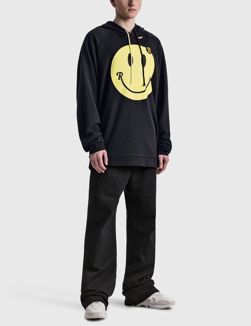 Raf Simons x Smiley - 50周年記念 スマイリー パーカー | HBX -  ハイプビースト(Hypebeast)が厳選したグローバルファッション&ライフスタイル