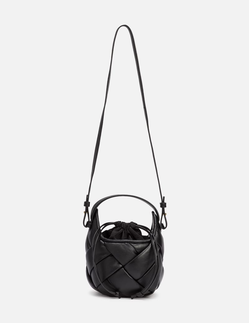 【関税込み】Bottega Veneta ブラック スモール Helmet バッグ ボッテガ・ヴェネタ - スモール ヘルメット ショルダーバッグ