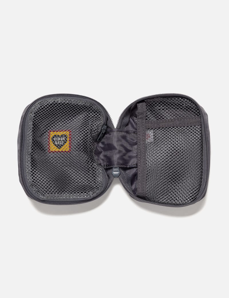 グレー　HUMAN MADE GADGET CASE #1 Human Made Gadget Case - Grey zip pouch with front logo print | HBX