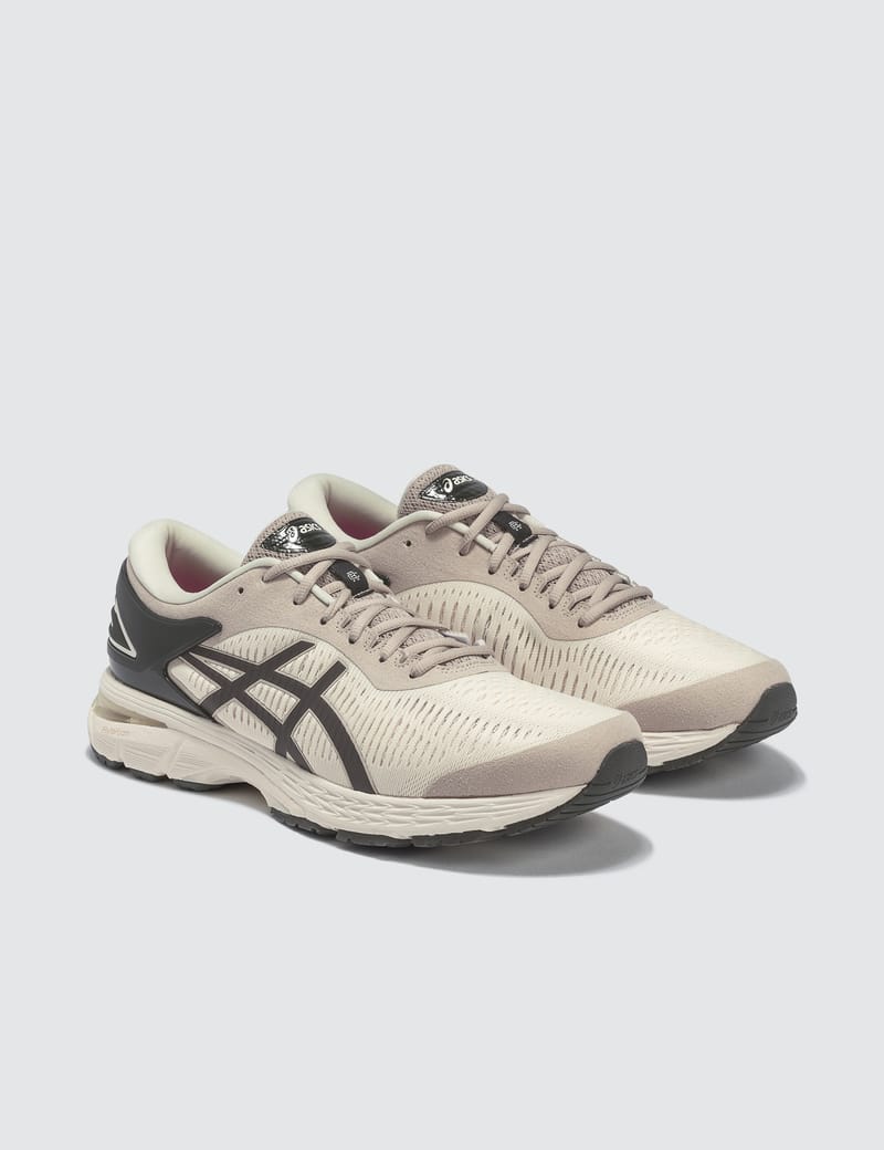 Asics reigning store champ kayano