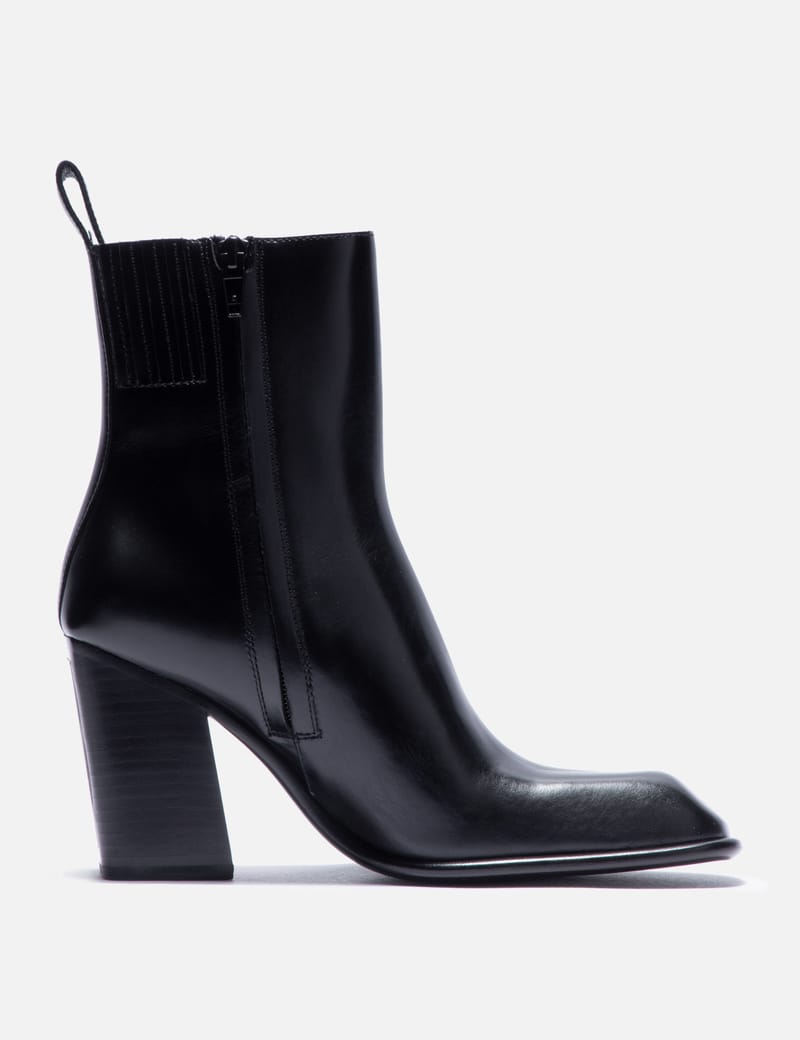 ブーツその他 Alexander Wang Throttle Lace-Up Boots Throttle Ankle Boot in Calf Leather in BLACK | alexanderwang®