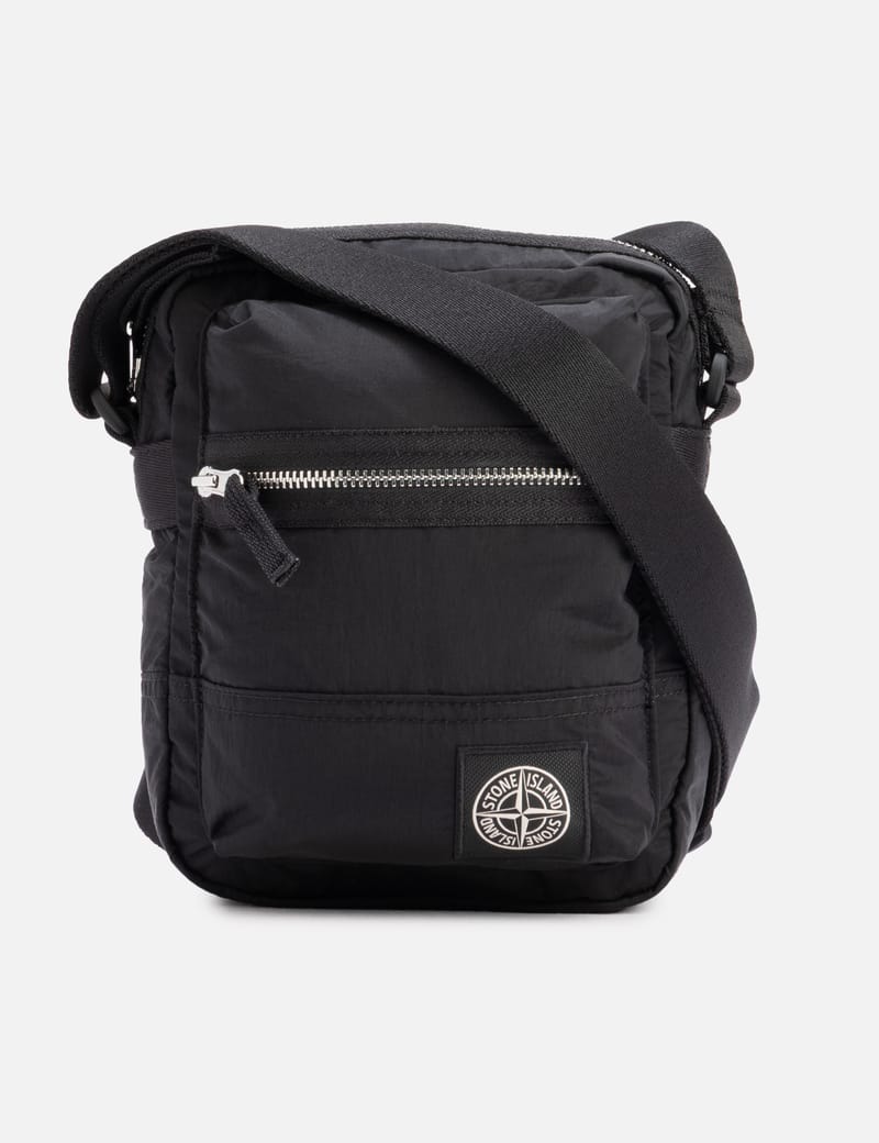 ショルダーバッグ Stone  Econyl Pouch 251828M170005_1.jpg