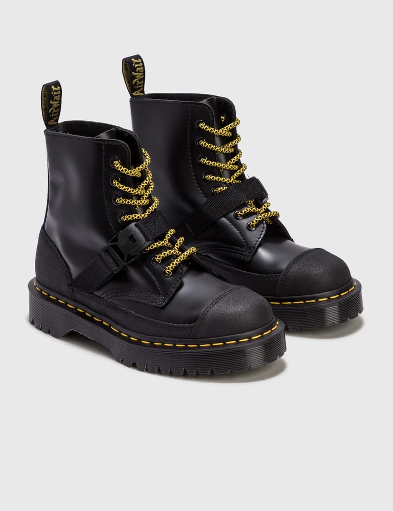 Dr martens 2024 zelda boots