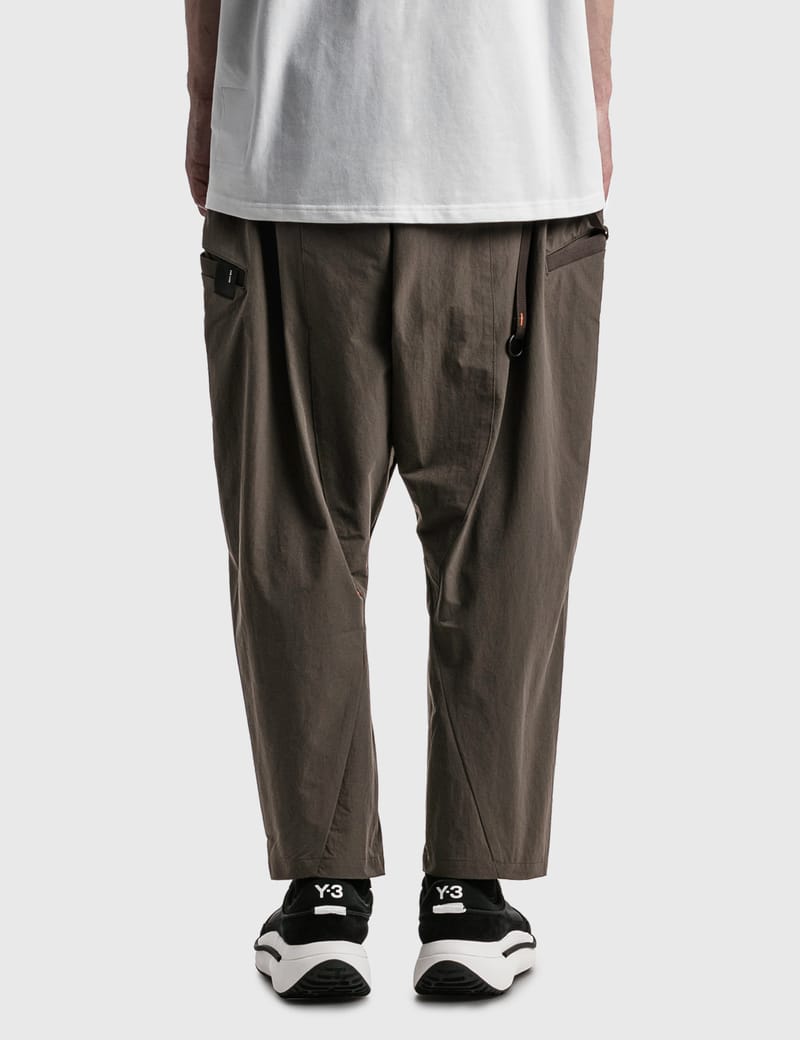 GOOPiMADE - “br-01” Soft Box Basic Pants | HBX - HYPEBEAST 為您