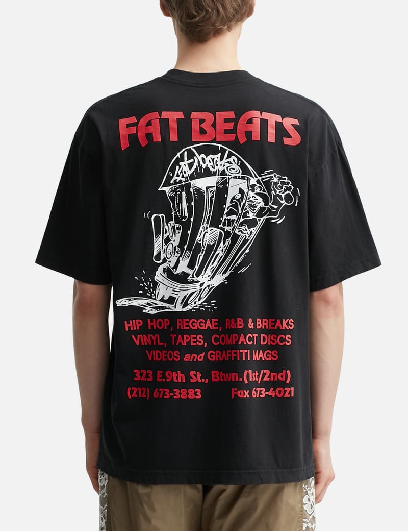 PLEASURES 国内発送 ファット・ビーツ 9th Street Tシャツ Pleasures - Fat Beats 9th Street T-shirt | HBX - Globally