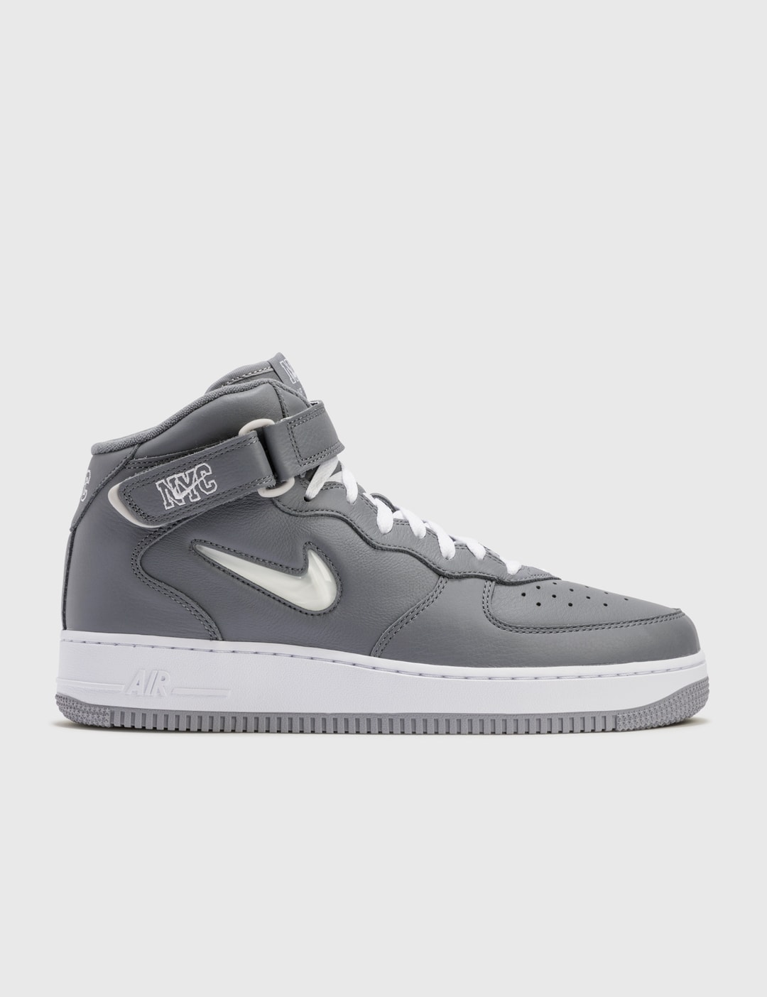 mens airforce 1 mid