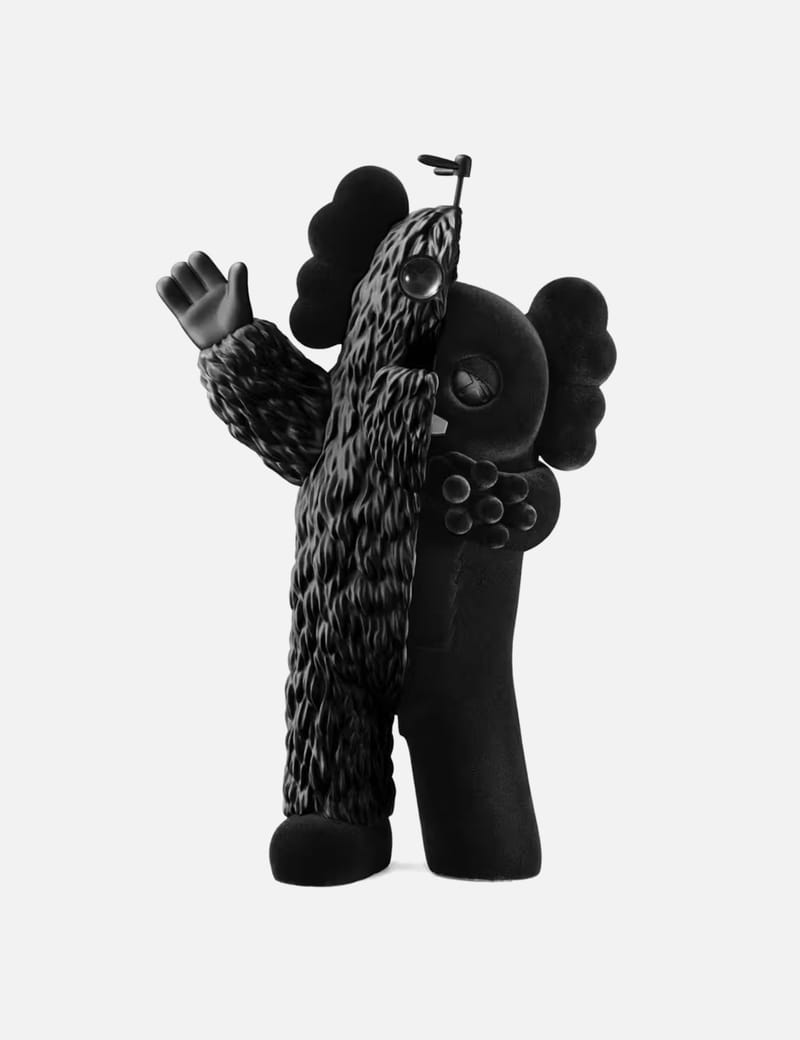 KAWS - KAWS KACHAMUKKU Vinyl Figure In Black | HBX