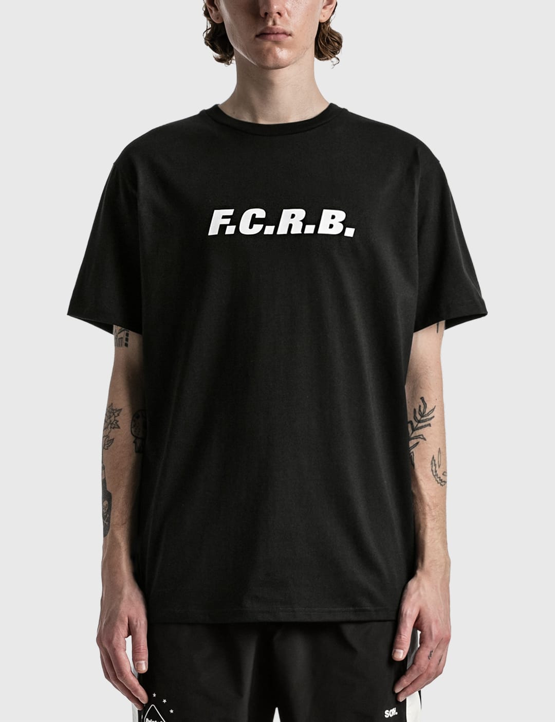 F.C. Real Bristol - FCRB. AUTHENTIC T-SHIRT | HBX - HYPEBEAST 為您 