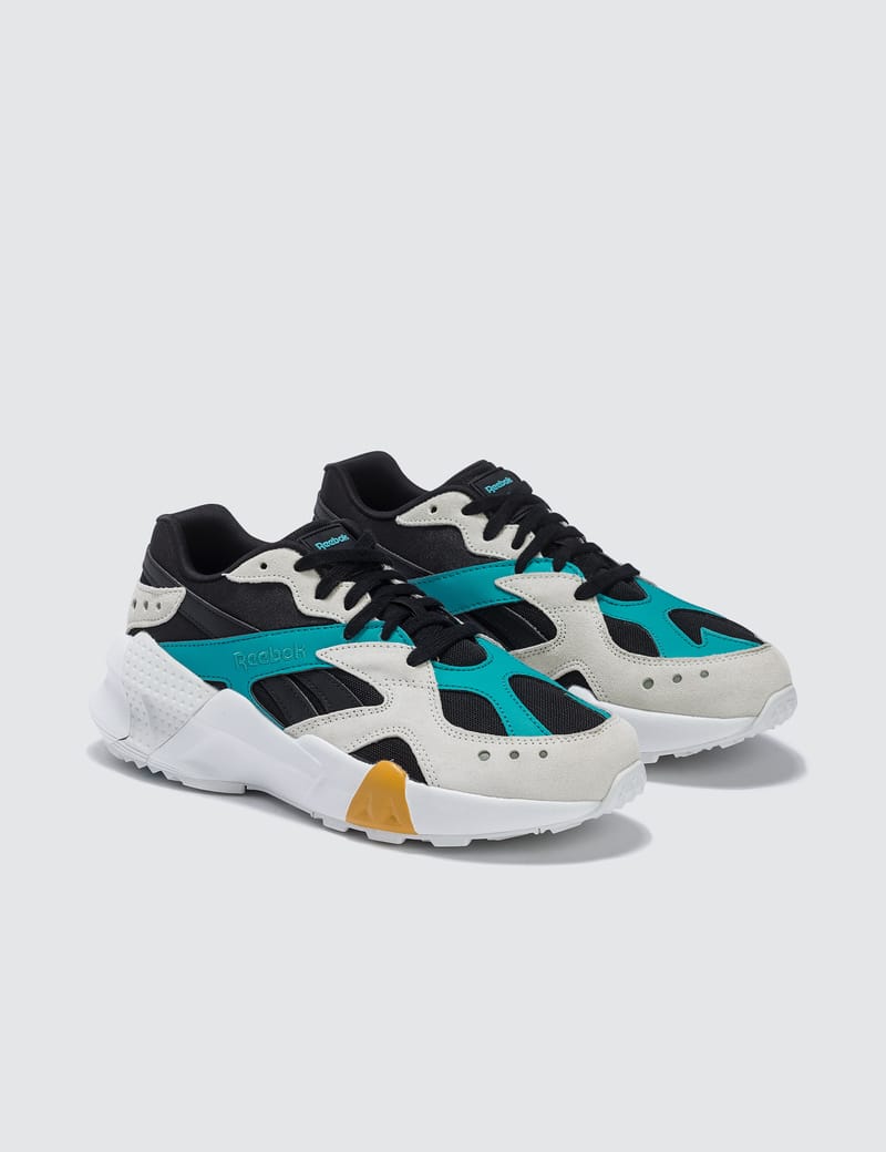 Reebok aztrek best sale x gigi hadid