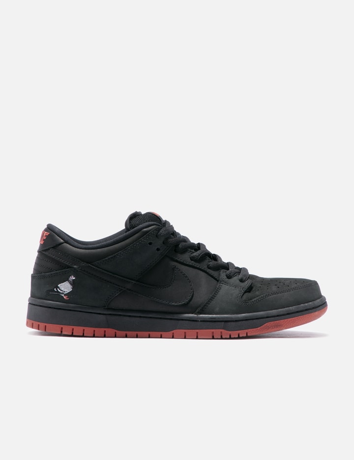 sb dunk low black pigeon
