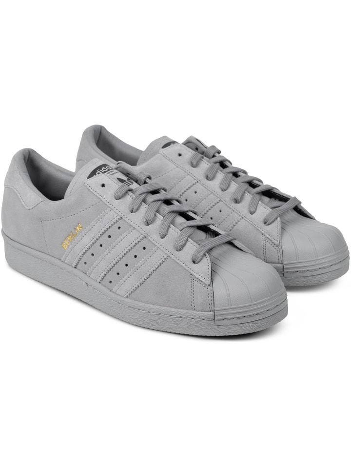 superstar 80s city series women shoes