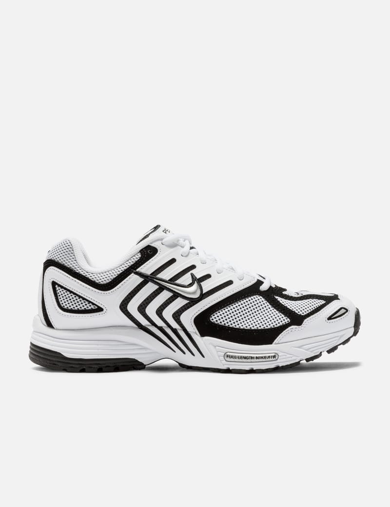 Nike とロジャー・フェデラーが “RF” ロゴの所有権で衝突