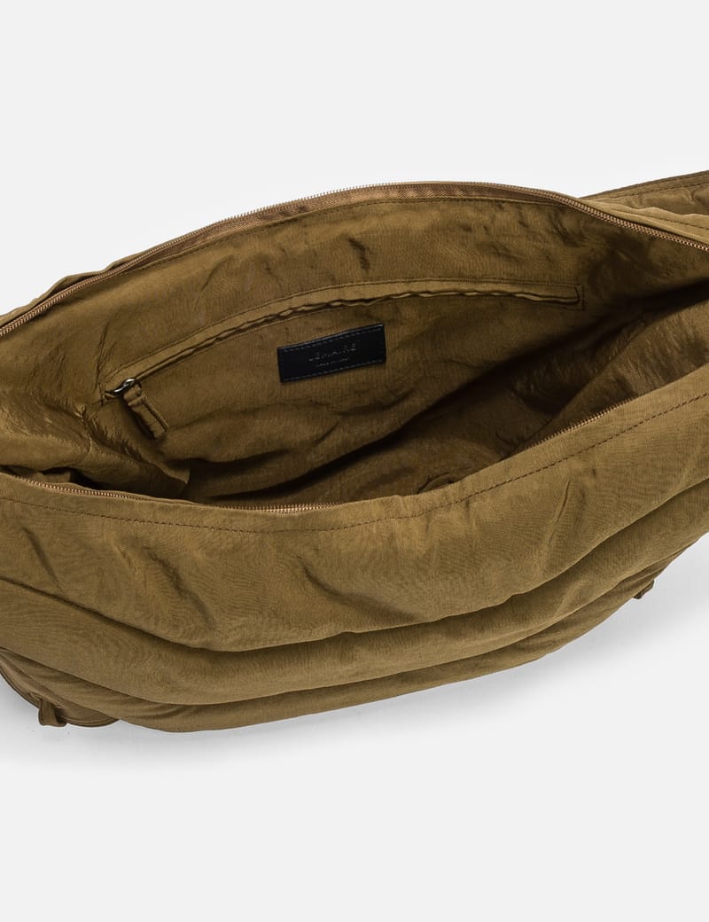 【25ss】　lemaire ゲームバッグ medium linen Medium Soft Game Bag in Linen – SVRN