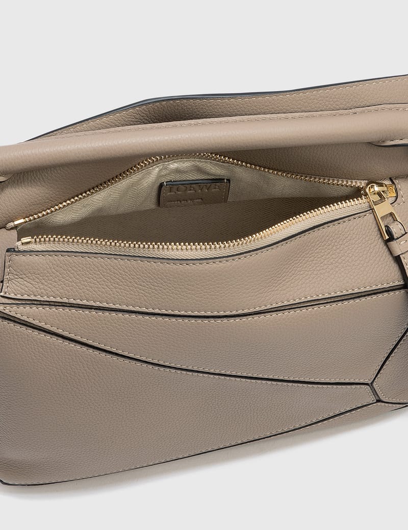 ハンドバッグ LOEWE HAND BAG (A039N07X17 SAND) Small Basket bag in palm leaf and calfskin Beige - LOEWE