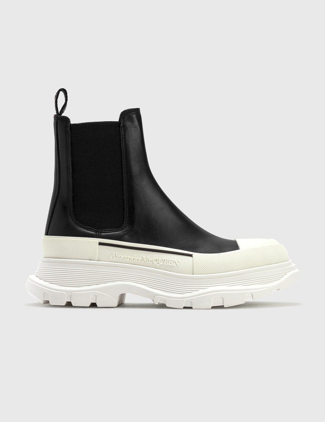 Alexander McQueen - Tread Slick Chelsea Boots | HBX - Globally Curated ...