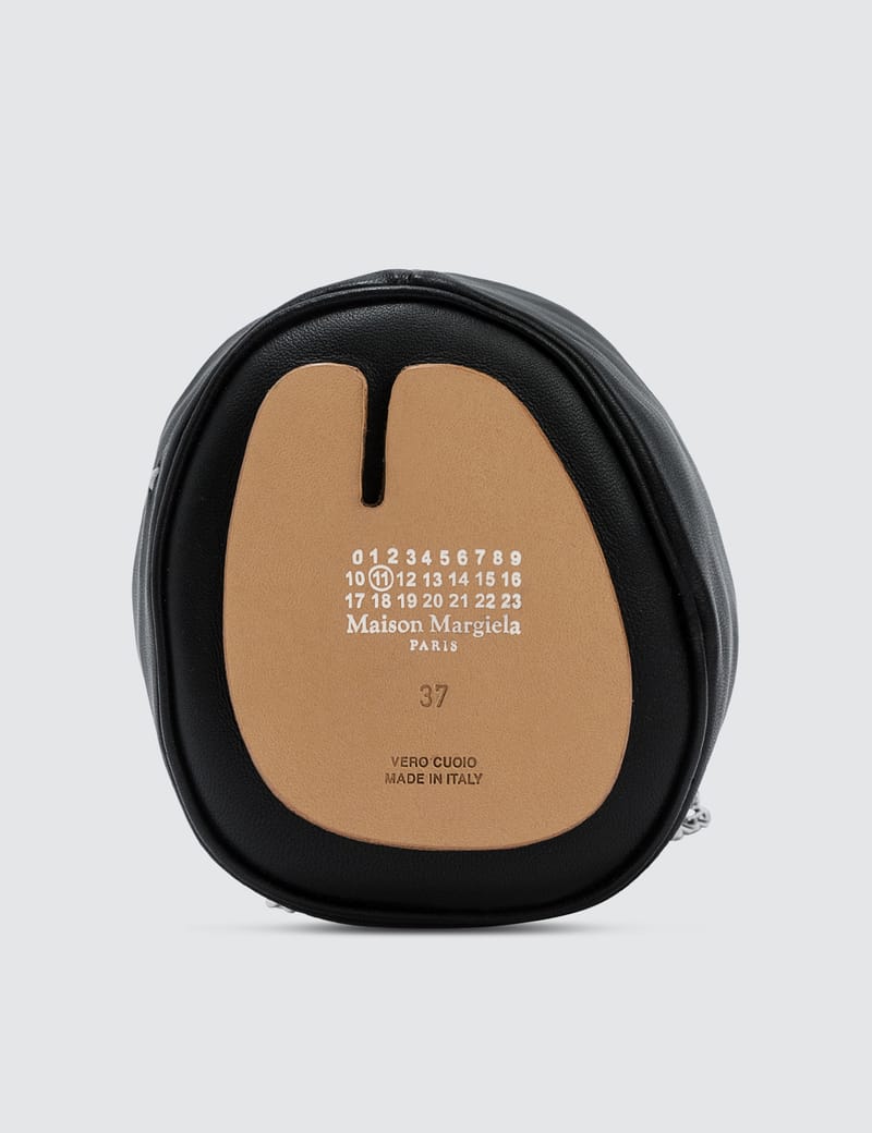 Maison Margiela - Tabi Bucket Bag | HBX - HYPEBEAST 為您搜羅