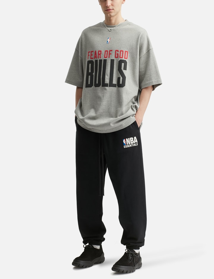 Fear of God Essentials Bulls 90s T-Shirt - T-shirt oversize 220 g/m² ...