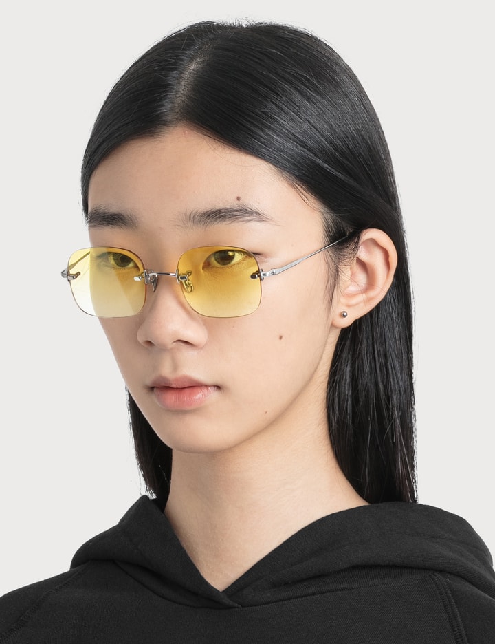 Gentle Monster Gentle Monster x Jennie Daisy 02(Y) Sunglasses HBX Globally Curated Fashion