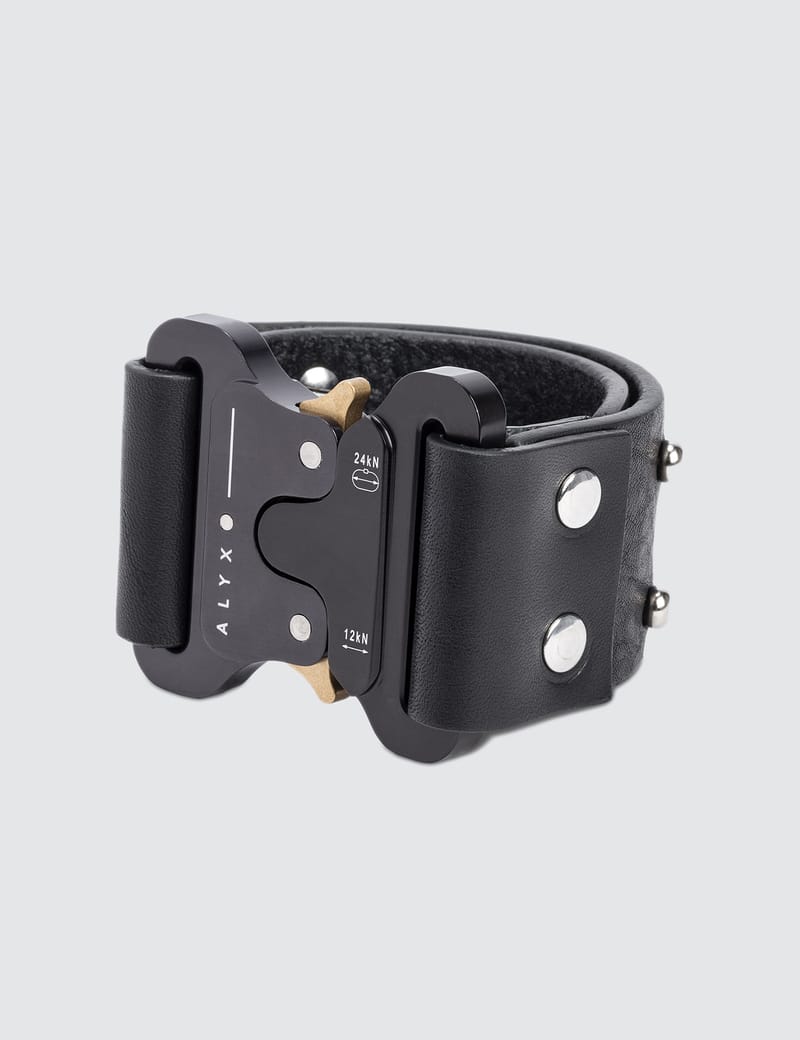 1017 ALYX 9SM - Buckle Cuff | HBX - Globally Curated Fashion