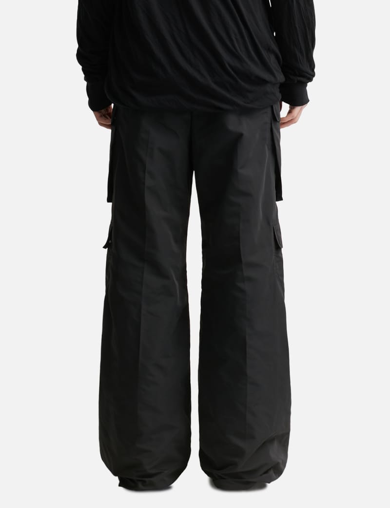 Cargobelas in Black – SVRN