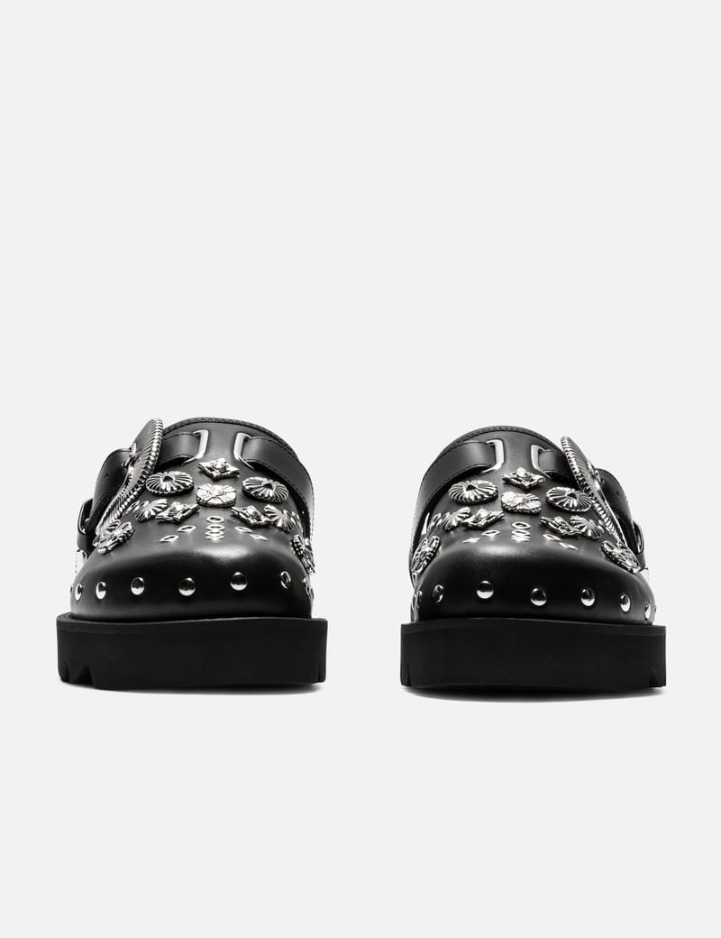 Toga Pulla EYELET METAL SABOT - Black sport sabot sandals with