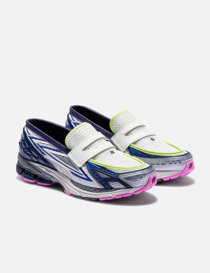 New Balance 1906L - 未来的なスリッポンデザインが映える、ローファー