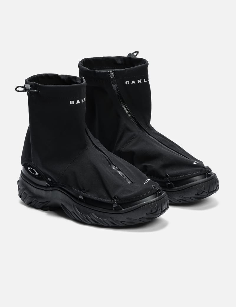 Oakley Oakley Edge Icon - スリッポン式PUレザー×ネオプレン、TPU補強