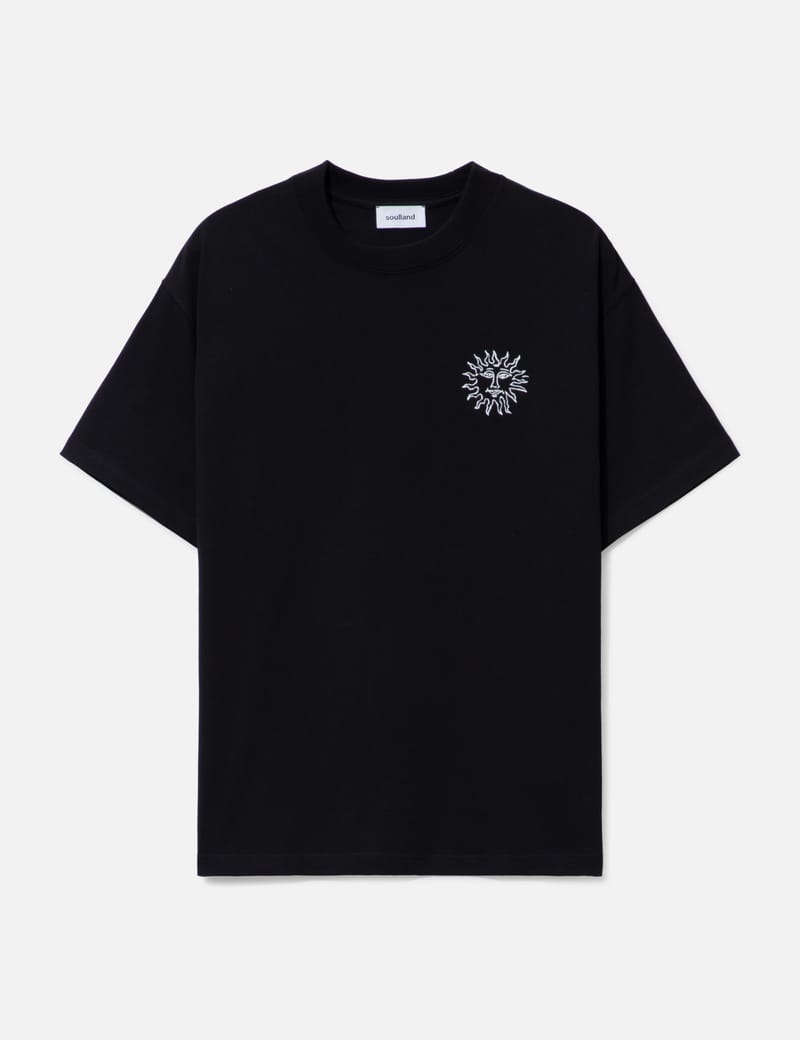 【関税込み】Soulland ブラック HK Logo Kai Tシャツ Soulland Black Hk Logo Kai T-shirt | ModeSens