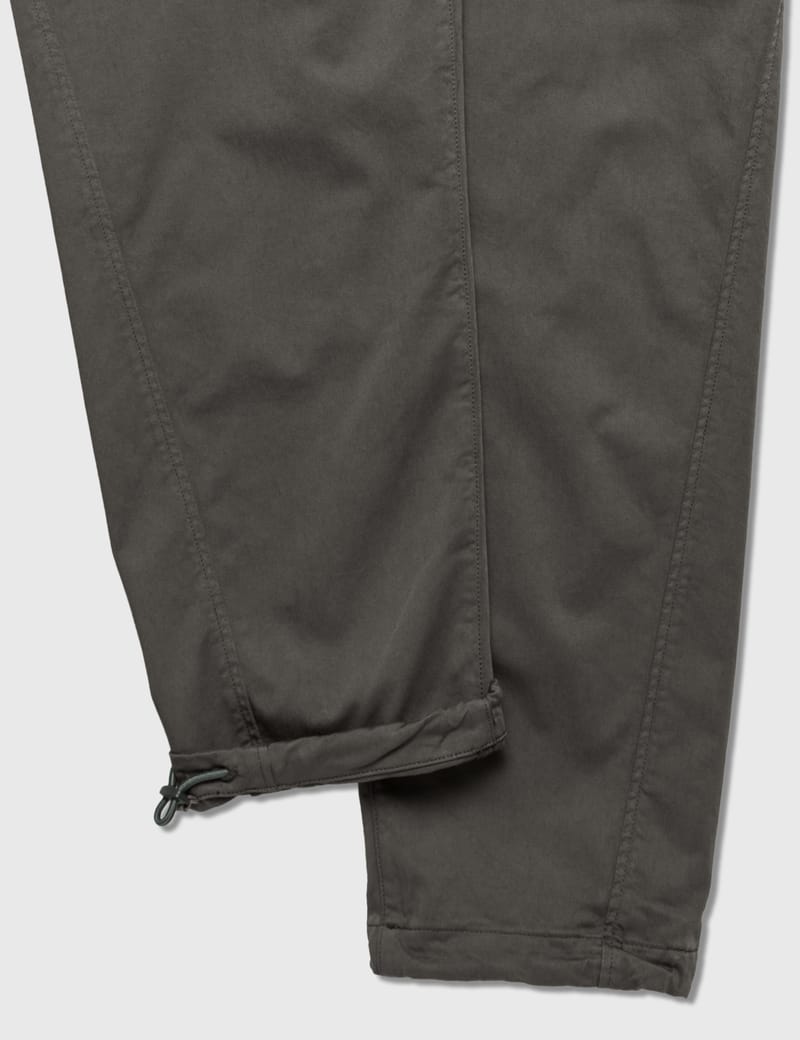 Stone Island - Ghost Piece Cargo Pants | HBX - HYPEBEAST 為您搜羅