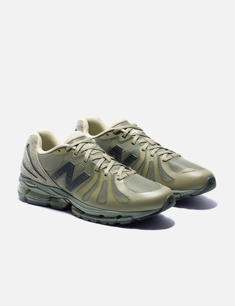 New Balance Stone Island X New Balance ABZORB 1890 - 機能美と快適