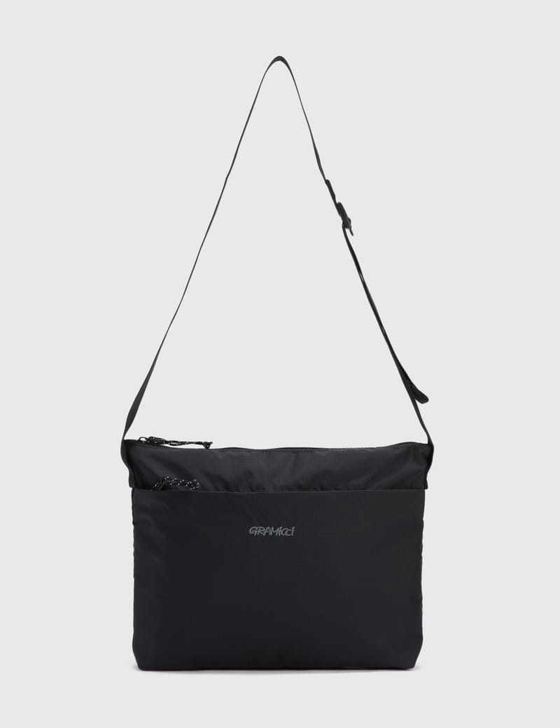 【関税込み】Gramicci ブラック リップストップ バッグ Gramicci - UTILITY RIPSTOP SACOCHE | HBX - Globally Curated