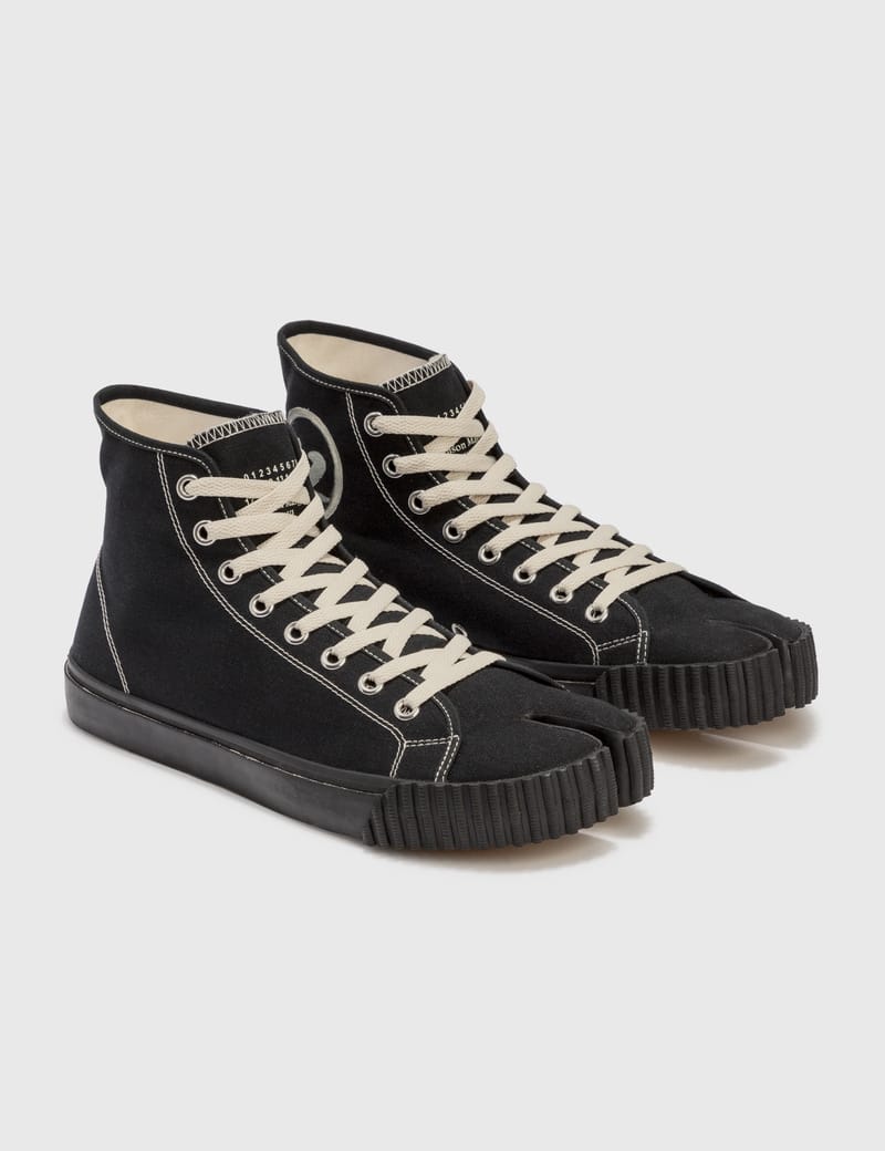 ★送料・関税込★Maison Margiela★タビ ハイトップ スニーカー メゾン マルジェラ - Tabi High Top Sneaker | HBX - ハイプ