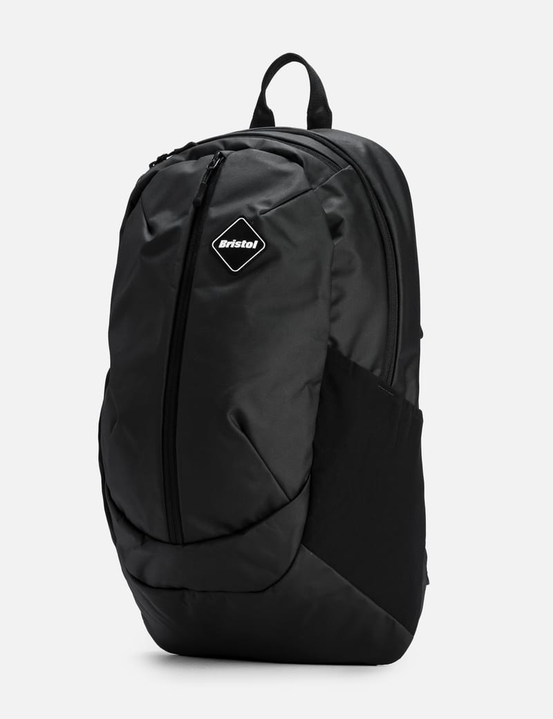 F.C. Real Bristol Essential Backpack - 15インチPC対応の都会派18L