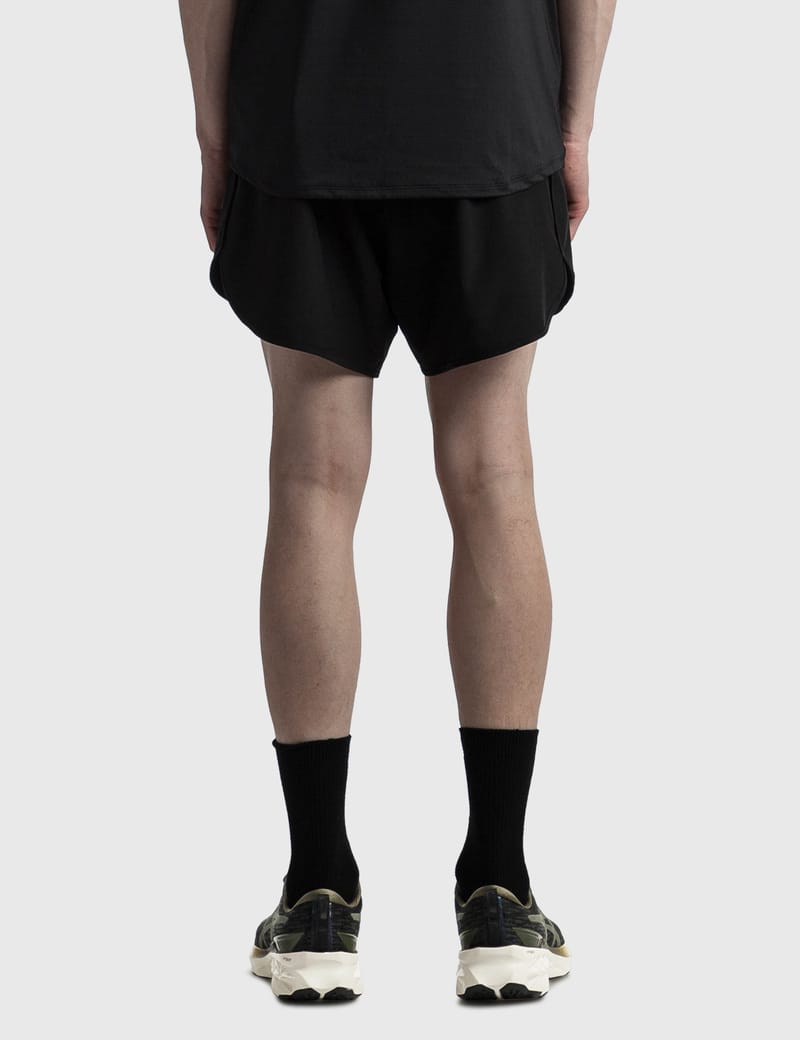 District Vision - スピノ 5”トレーニングショーツ | HBX