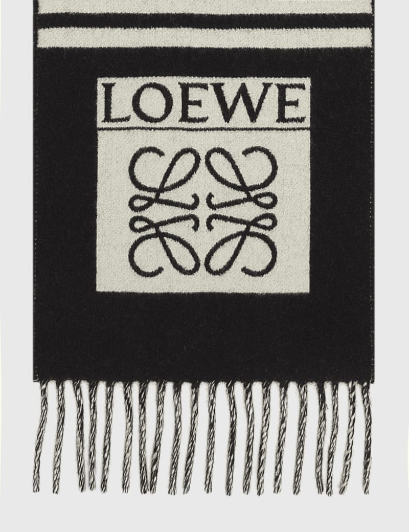 ロエベ - Football Scarf | HBX - ハイプビースト(Hypebeast)が