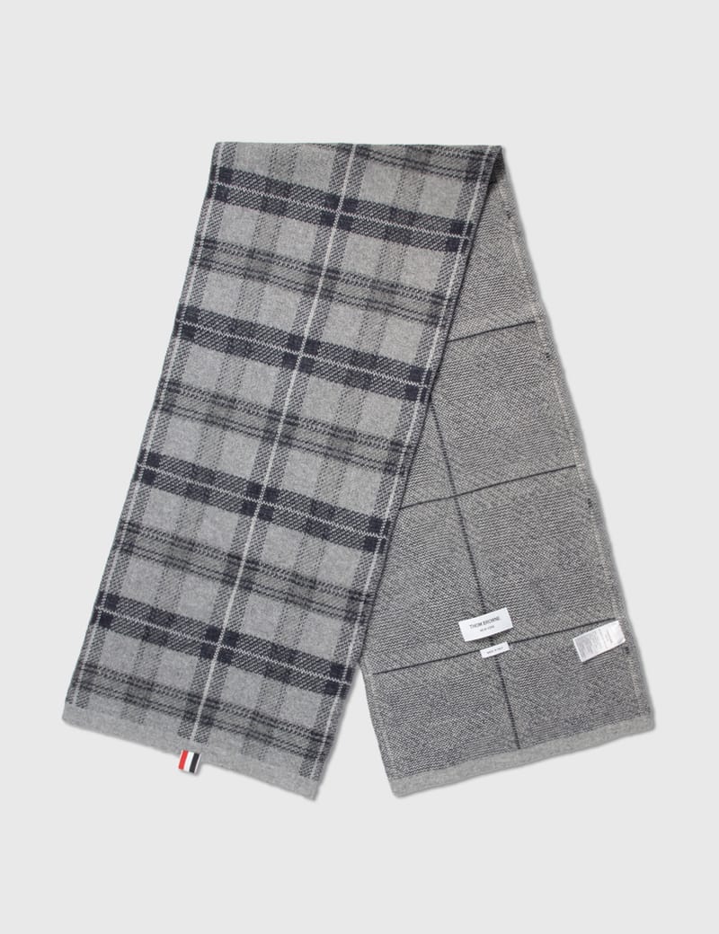 【THOM BROWNE】送料/関税込 TARTAN SCARF Thom Browne - TARTAN JACQUARD SCARF | HBX - HYPEBEAST 為您