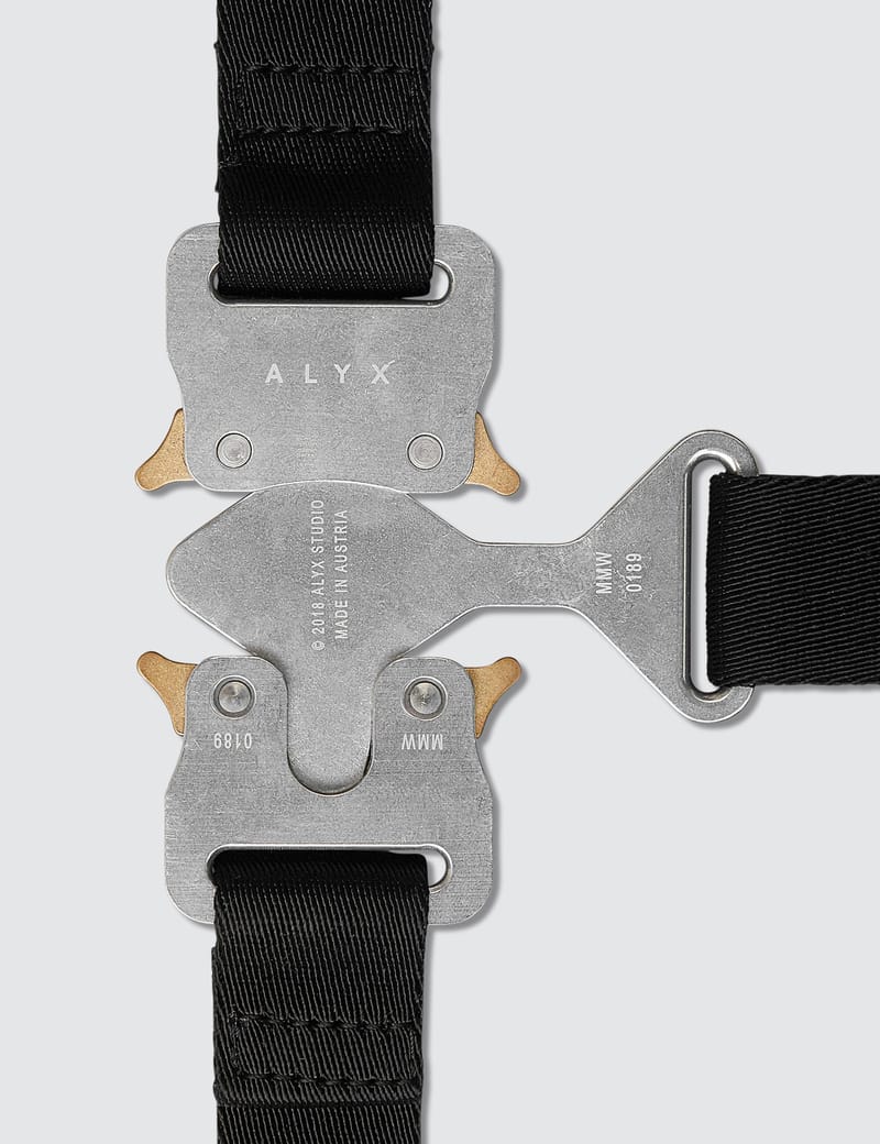1017 ALYX 9SM - Tri Buckle Harness | HBX - ハイプビースト