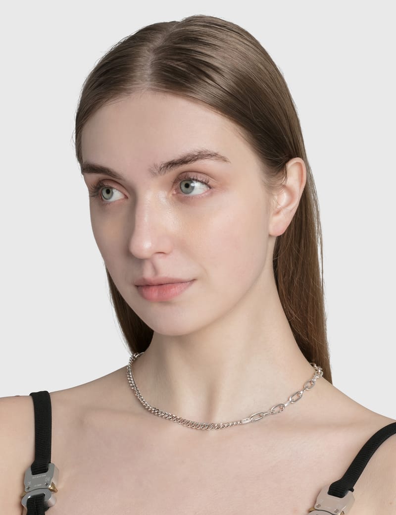 Justine Clenquet - HARI CHOKER | HBX