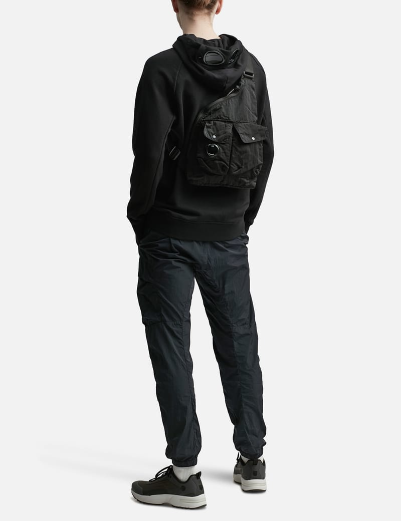 C.P. Company - NYLON B SINGLE STRAP RUCKSACK | HBX - ハイプ