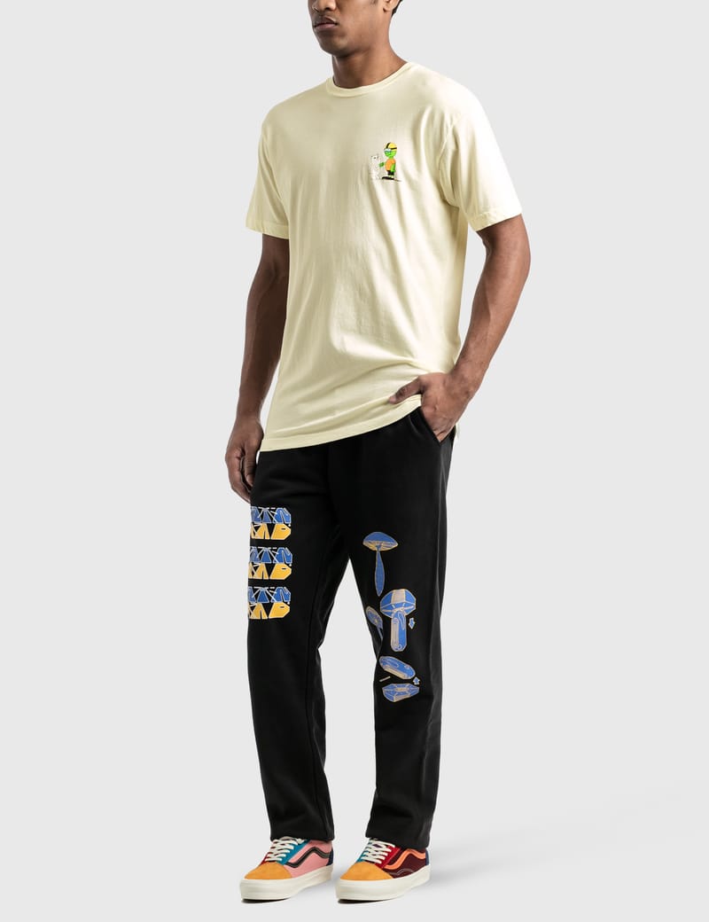 ★国内在庫/即発可*RIPNDIP*10-Steps-4-PussyロゴTシャツ★ RIPNDIP - 10 Steps 4 Pussy T-Shirt | HBX - ハイプビースト