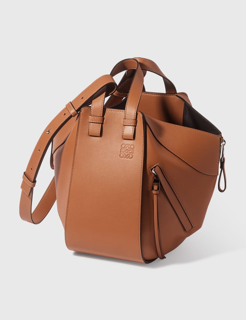 LOEWE正規品/関税送料込み HAMMOCK SMALL BAG Compact Hammock bag in smooth calfskin and canvas Green - LOEWE