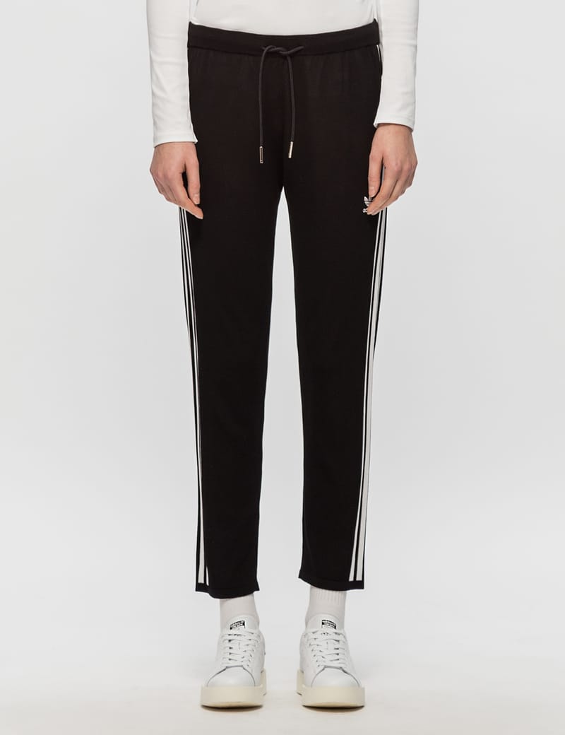 Adidas originals three hot sale stripe cigarette pants