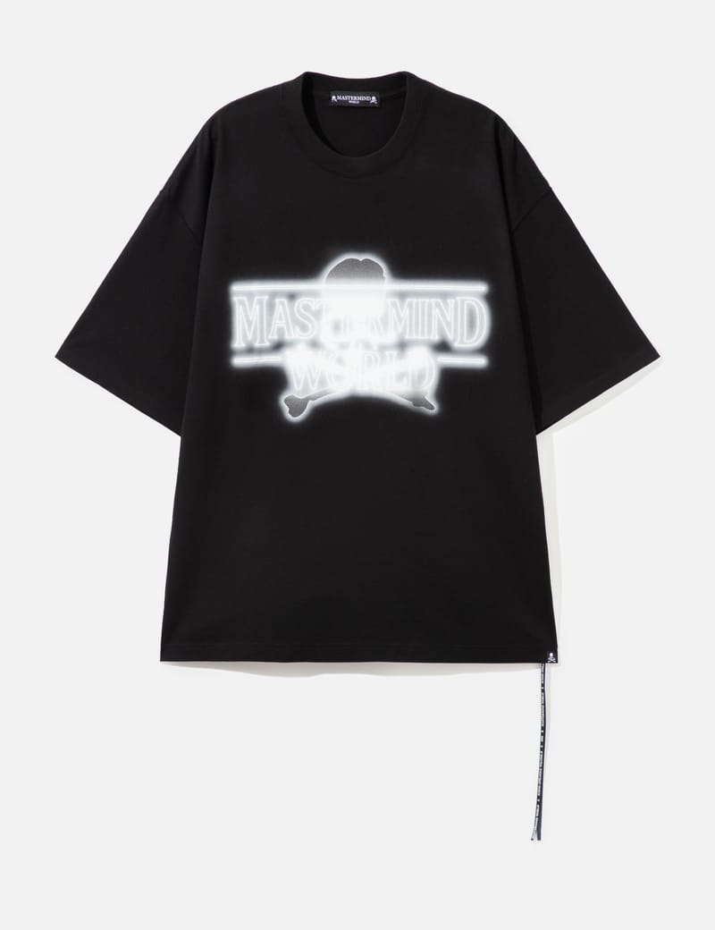 進撃の巨人』のリヴァイ兵長を編み込んだニットが登場 | Hypebeast.JP