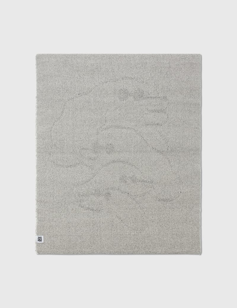 Slowdown Studio - Dawgs Mini Blanket | HBX - HYPEBEAST 為您搜羅