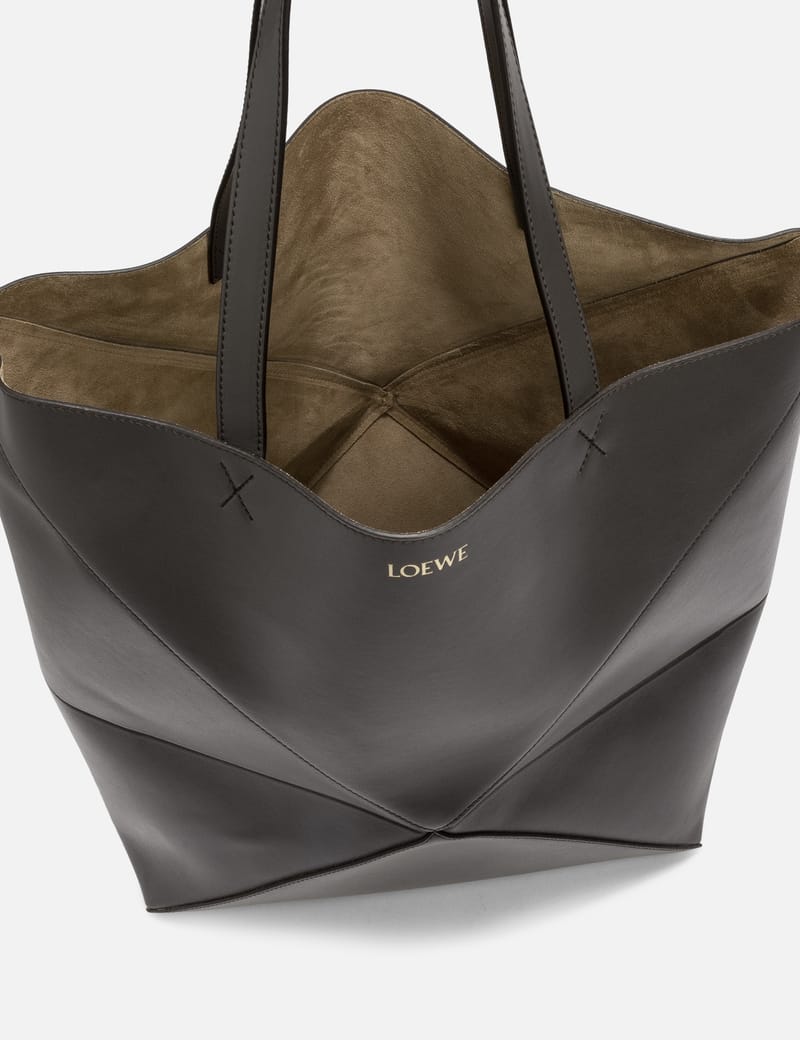 LOEWE セール★ PUZZLE FOLD TOTE★GREY LOEWE Shiny Calfskin Large Puzzle Fold Tote Pearl Grey Dark